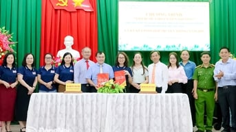ĐNNRTV ký kết hợp tác truyền thông với UBND xã Phú Hòa