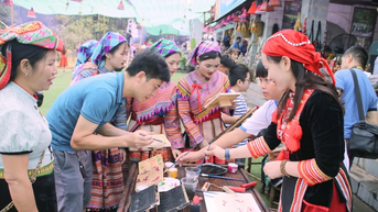 ខែកញ្ញា ប្រារព្ធទិវាបុណ្យឯករាជ្យជាតិនៅភូមិវប្បធម៌ជនជាតិ និងទេសចរណ៍វៀតណាម