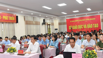 Tuyên Quang bồi dưỡng chính trị cho hơn 20.000 cán bộ, giáo viên