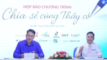 80 giáo viên vùng biên giới được vinh danh
