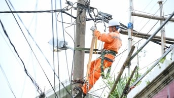 Giám đốc Công ty Điện lực Nghệ An: Dự kiến cuối chiều nay (27/8) sẽ khôi phục lại toàn bộ điện lưới ở các phường khu vực TP Vinh cũ