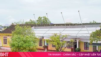 Các trường học ở Cẩm Xuyên tập trung khắc phục thiệt hại lớn sau bão