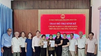 Phường Hải Vân trao sinh kế cho hộ nghèo