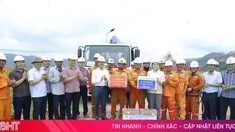Phấn đấu hết ngày 28/8 cấp điện trở lại cho toàn bộ người dân Hà Tĩnh