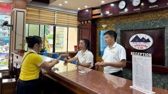 Toàn tỉnh có khoảng 7.200 lao động tham gia lĩnh vực du lịch - Báo Cao Bằng điện tử