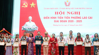 Phường Lào Cai và xã Văn Bàn khen thưởng các điển hình tiên tiến giai đoạn 2020 - 2025