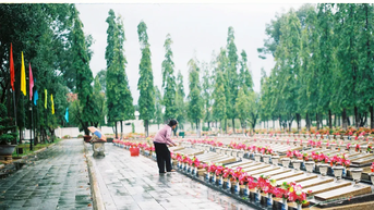 Người trẻ lan tỏa mùa thu lịch sử - Đi tìm hài cốt liệt sĩ: Hành trình biết ơn của nữ sinh viên