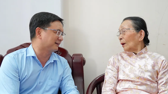 Lãnh đạo TPHCM thăm, tri ân lão thành cách mạng