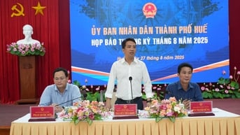 UBND TP. Huế họp báo thường kỳ, giải đáp các vấn đề báo chí quan tâm