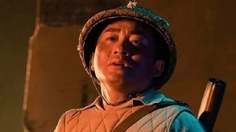 '평화의 이야기를 이어가자' 뮤직비디오를 본 관객들은 '군인' 통즈엉이 좀 통통하다고 말했다.