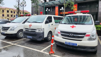 Tạm đình chỉ 3 cán bộ liên quan vụ xe cứu thương thu 21 triệu đồng
