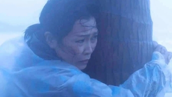 Phuong Thanh បានចាប់ដៃជាមួយក្រុម Ngu Cung ដើម្បីច្រៀងអំពីការឈឺចាប់ និងការបាត់បង់ដែលបណ្តាលមកពីគ្រោះធម្មជាតិ។