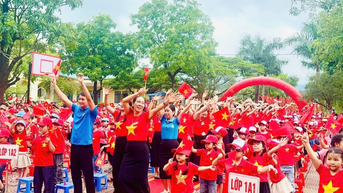 Hơn 1.000 trường học đón học sinh tựu trường
