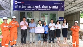 PC Đắk Lắk bàn giao 5 căn nhà tình nghĩa do EVNCPC hỗ trợ cho các gia đình chính sách
