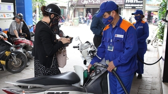 Sau 2 lần tăng giá, xăng RON95-III lên gần ngưỡng 20.400 đồng mỗi lít