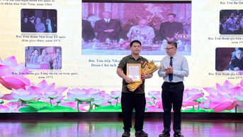 Người trẻ lan tỏa mùa thu lịch sử: Đánh thức quá khứ bằng công nghệ