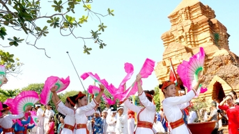 សំបុត្រឥតគិតថ្លៃដើម្បីទស្សនា Po Sah Inư Tower សម្រាប់មនុស្ស