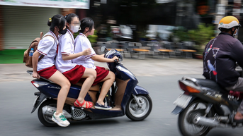 Phụ huynh học sinh phải ký cam kết không giao xe máy khi con chưa đủ tuổi