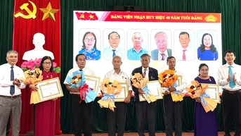Ghi nhận, tri ân những cống hiến to lớn của các đảng viên