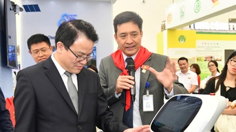 Ấn tượng với loạt giải pháp AI của người Việt tại Triển lãm thành tựu đất nước