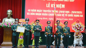 សហគ្រាសជួសជុលរថពាសដែកបានទទួលមេដាយការពារមាតុភូមិថ្នាក់ទីបី