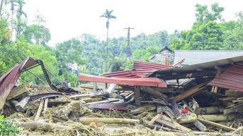 កិច្ចខិតខំប្រឹងប្រែងដើម្បីជំនះផលវិបាកនៃទឹកជំនន់នៅឃុំ Yen Nhan (ខេត្ត Thanh Hoa)