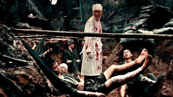 “Mưa đỏ” chính thức vượt mốc 200 tỷ đồng doanh thu vé rạp