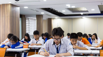 IELTS 입학 붐, 전문가들이 지적하는 과제와 '외화 유출' 문제