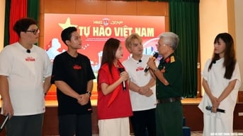 Ca sỹ Phương Mỹ Chi cùng gần 50 nghệ sĩ của 'Chuyến xe Tự hào Việt Nam' triển khai nhiều hoạt động ý nghĩa tại Nghệ An