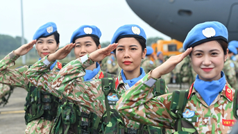Những 'bóng hồng xanh' nơi châu Phi khắc nhiệt