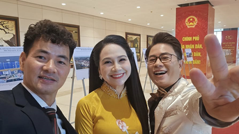នាយក Xuan Bac នឹក​ដល់​អាជីព​ជា​ពិធីករ លោក Truong Ngoc Anh សម្ដែង​ក្ដី​ស្រឡាញ់​ចំពោះ​មាតុភូមិ