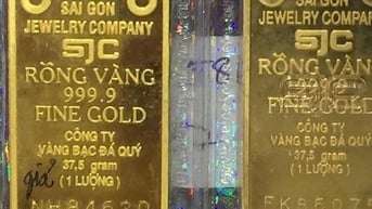 Giá vàng miếng SJC vượt 133 triệu đồng/lượng