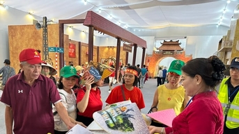 Độc đáo tinh hoa làng nghề Hà Nội tại Triển lãm Thành tựu đất nước