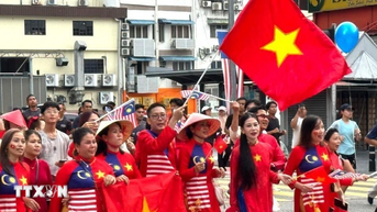 វៀត​ណាម Ao Dai៖ និមិត្តរូប​វប្បធម៌​នៃ​ការ​តភ្ជាប់​និង​សមាហរណកម្ម​នៅ​ម៉ាឡេស៊ី