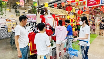 ដុងណៃ៖ ចំនួនអ្នកដើរទិញឥវ៉ាន់បានកើនឡើងពី 20 ទៅ 50% ក្នុងរយៈពេល 2 ថ្ងៃដំបូងនៃថ្ងៃឈប់សម្រាក