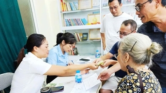 Các phường Long Biên, Phúc Lợi, Việt Hưng, Bồ Đề đồng loạt triển khai tặng quà Quốc khánh