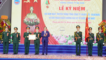 សាជីវកម្ម Ba Son បានទទួលមេដាយការពារមាតុភូមិថ្នាក់ដំបូង