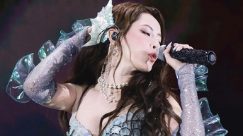 Chi Pu hóa "mỹ nhân ngư" gợi cảm, giọng hát được nâng cấp