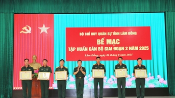Bộ CHQS tỉnh Lâm Đồng bế mạc tập huấn cán bộ giai đoạn 2 năm 2025