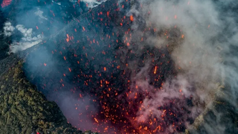 ឧបទ្វីប Kamchatka របស់រុស្ស៊ីបានរំកិលជិត 2 ម៉ែត្របន្ទាប់ពីការរញ្ជួយដី