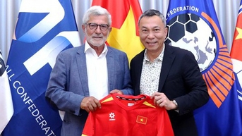 លោក Calisto ត្រឡប់​ទៅ​ប្រទេស​វៀតណាម​វិញ។