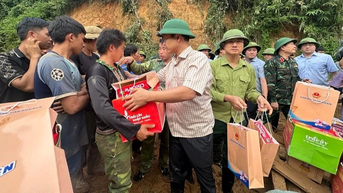 Điện Biên chỉ đạo dừng chương trình văn nghệ, tặng hoa tại đại hội đảng bộ cấp xã