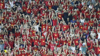 Nóng: Sân Lạch Tray bắn pháo hoa 'tiếp lửa' đội tuyển nữ Việt Nam tại AFF Cup