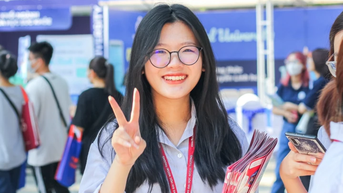 ចំនួនបេក្ខជនប្រើប្រាស់ IELTS សម្រាប់ការចូលរៀននៅសកលវិទ្យាល័យបានកើនឡើងយ៉ាងខ្លាំង។ តើសាលារៀននិយាយអ្វីខ្លះ?