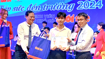 ជំនួយដល់សាលាឆ្នាំ 2025 ទើបនឹងចាប់ផ្តើម សាកលវិទ្យាល័យរួមដៃគ្នា Tuoi Tre បរិច្ចាគជាង 2.2 ពាន់លានដុង
