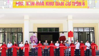 ឃុំ Bat Xat និង Van Ban បានចាប់ផ្តើម និងសម្ពោធគម្រោង ដើម្បីស្វាគមន៍សមាជបក្សគ្រប់លំដាប់ថ្នាក់។