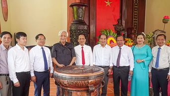 Ca Mau៖ ទទួល​ស្គរ​សំរឹទ្ធ​នៅ​កន្លែង​គោរព​វិញ្ញាណក្ខន្ធ​ប្រធាន​ហូជីមិញ