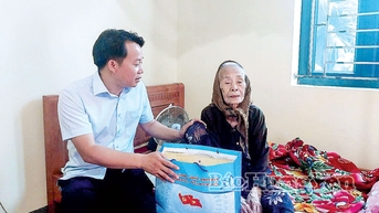 ការដឹងគុណចំពោះប្រជាជនដែលមានសេវាកម្មបុណ្យ និងគ្រួសារគោលនយោបាយ