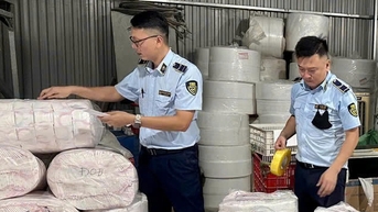 Bỉm, băng vệ sinh giả: Hiểm họa âm thầm đe dọa sức khỏe phụ nữ, trẻ em