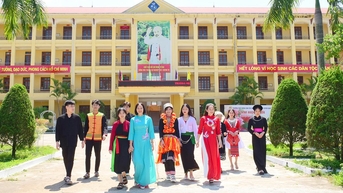 ការអភិវឌ្ឍន៍ប្រព័ន្ធសាលារៀន